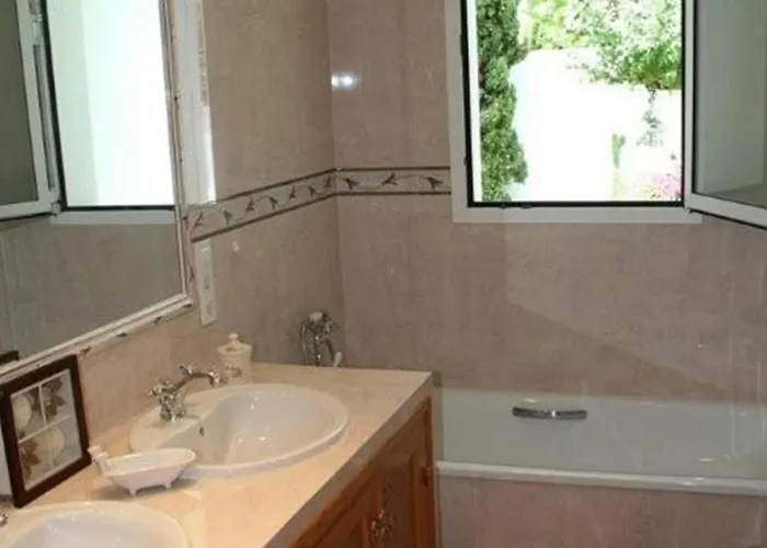 Wonderful Princessa Villa Nerja